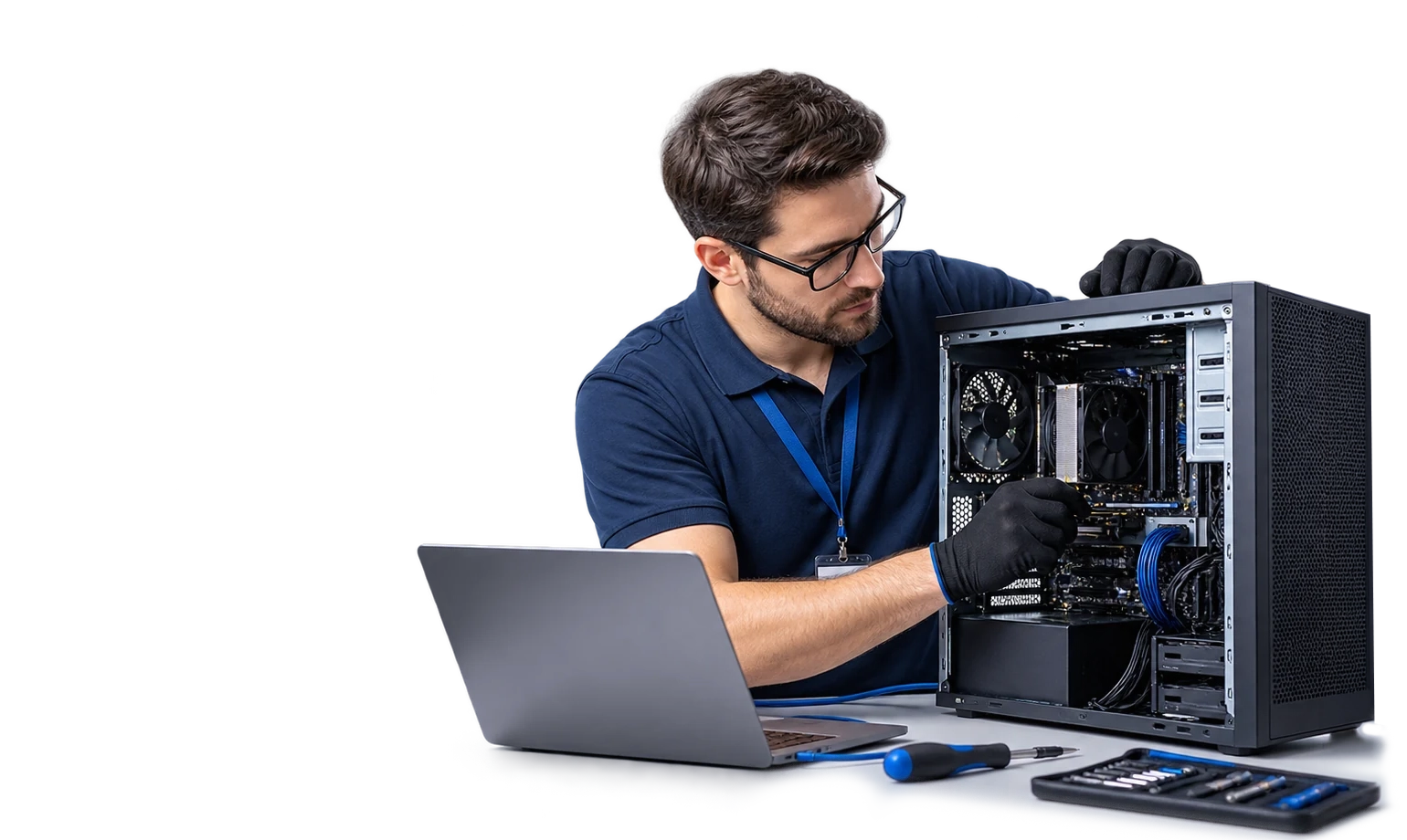 Técnico realizando mantenimiento informático a un ordenador de sobremesa